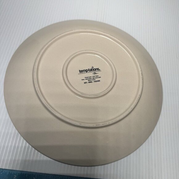 Temptations Purple Floral Lace 10.5" Dinner Plates Set Of 4 (Eggplant) - Picture 3 of 4